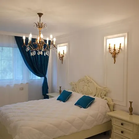 Port Classic Elegant 2 Bedroom Near Port Lägenhet *