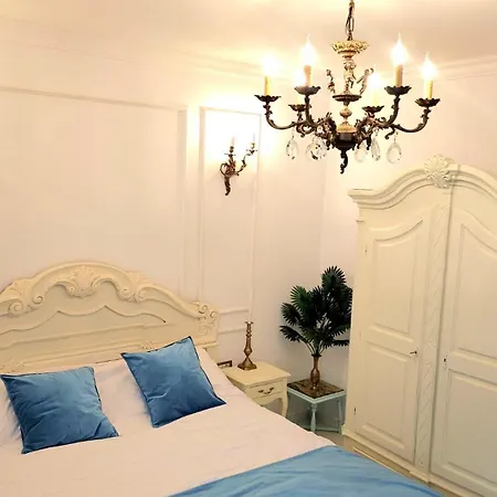 Lägenhet Port Classic Elegant 2 Bedroom Near Port