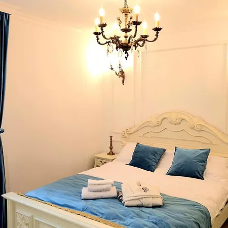 Lejlighed Port Classic Elegant 2 Bedroom Near Port