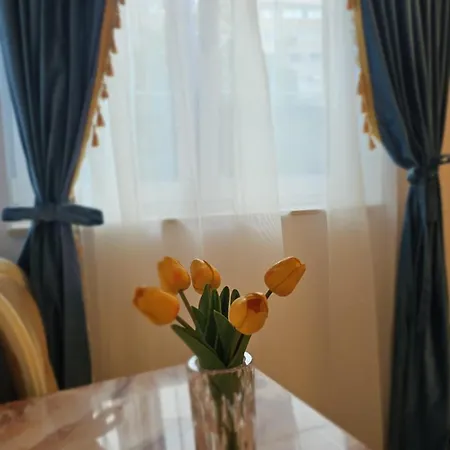 Lägenhet Port Classic Elegant 2 Bedroom Near Port Constanţa